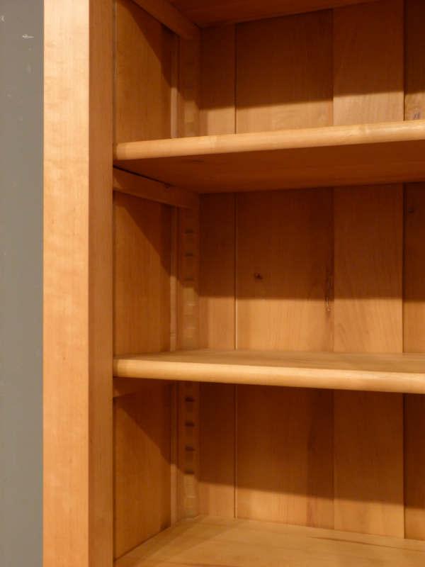 Bücherschrank in Erle massiv, natur 2