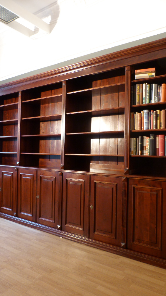 Massivholz Bücherwand, massiv Erle, komplett zerlegbar