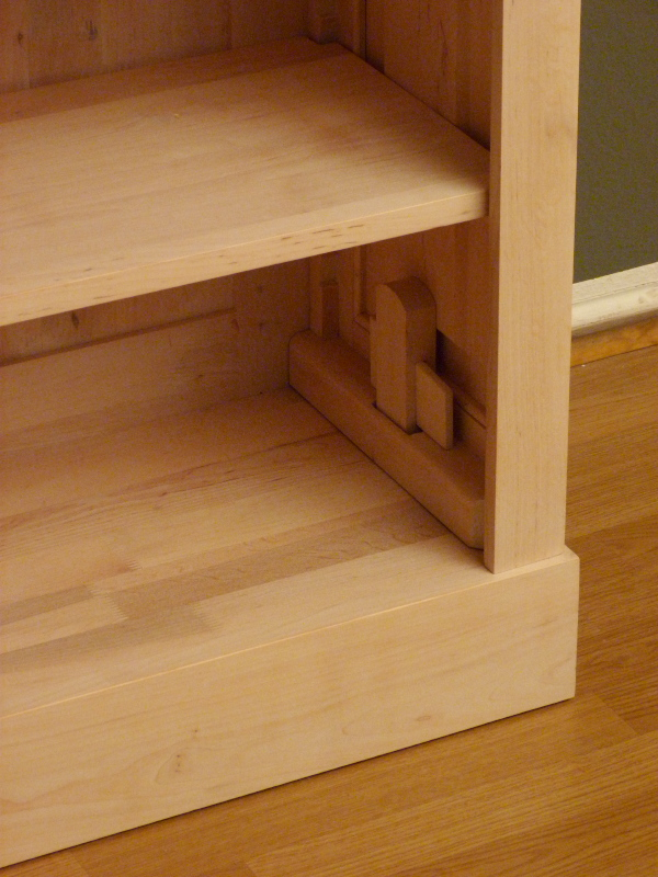 Ein schlichtes Regal im modernen Design massiv Holz DOPPLER25