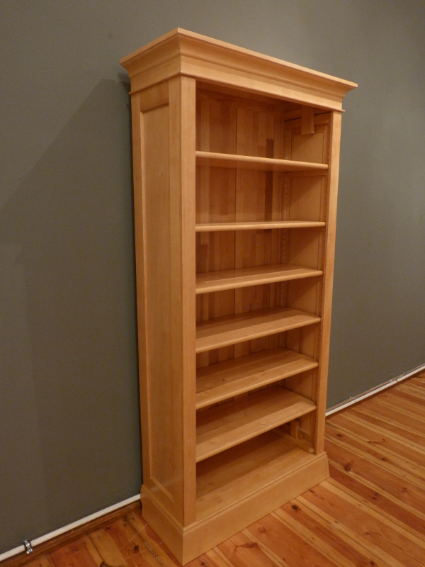 Massivholz Bücherregale nach Maß, Ausstellungsstück in klassischer Form