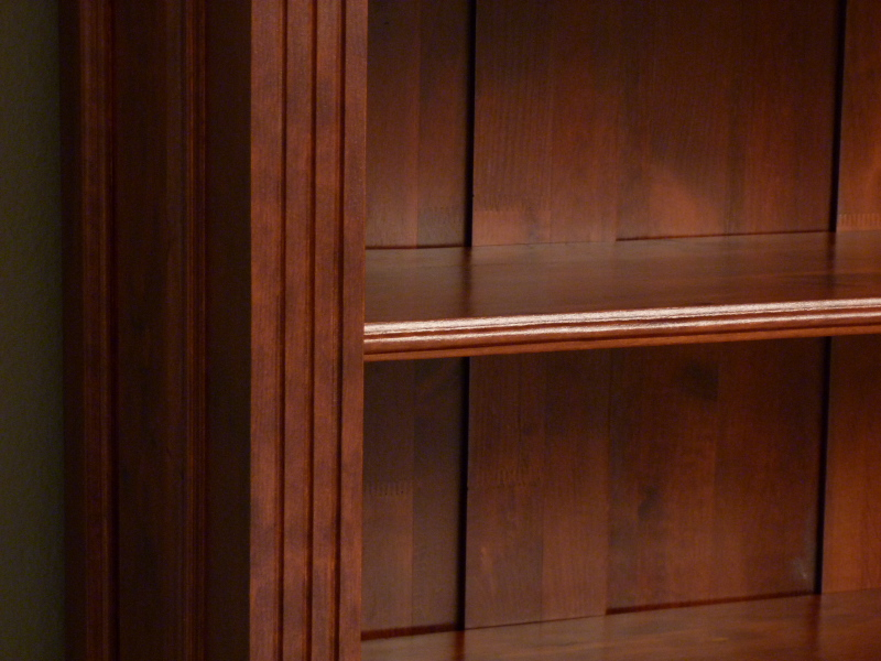 Bücherregal mit geschlossenem Unterbau, Erle massiv, EINER15