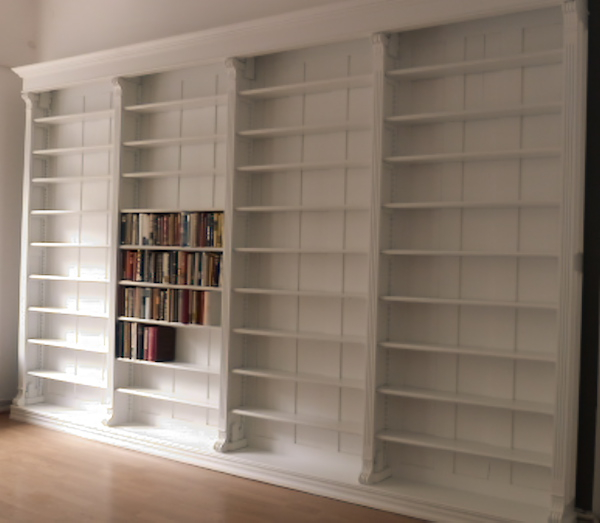 Bücherwand im Gründerzeitstil, massiv Erle