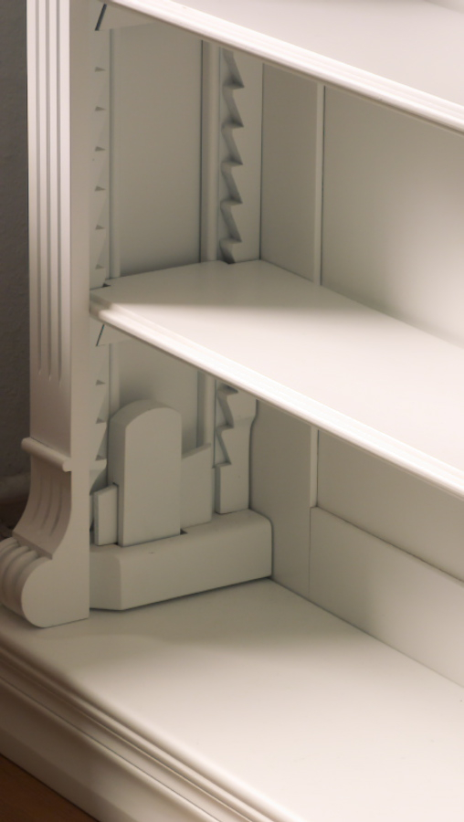 Bücherwand im Gründerzeitstil, massiv Erle