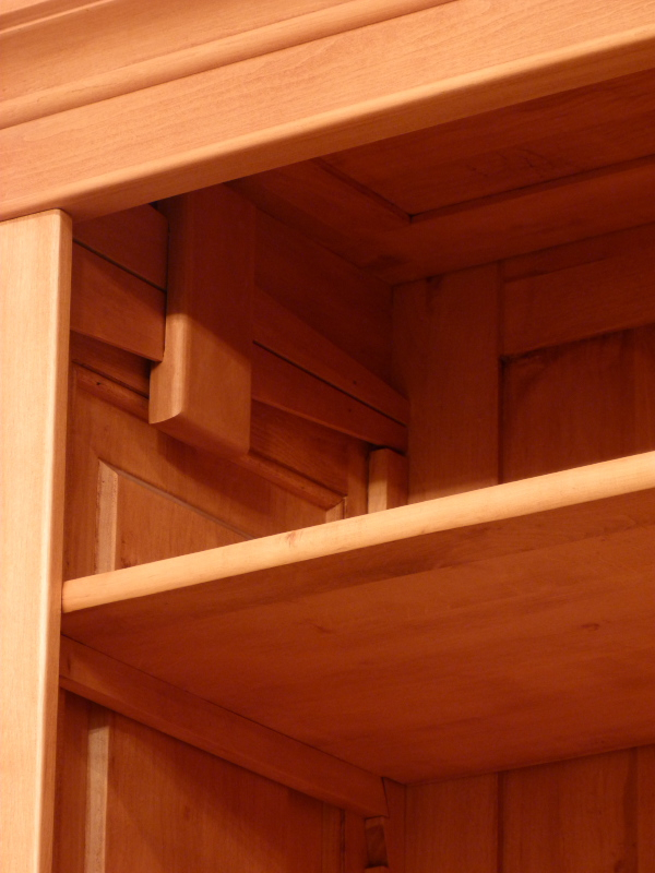 Gebrauchtes Massivholz Bücherregal mit verstellbaren Einlegeböden