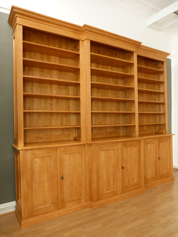Massivholz Bücherregale nach Maß, Dreier mit mit geschlossenem Unterbau