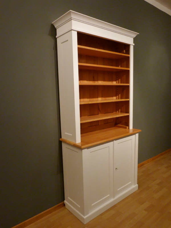 Massivholz Bücherregale nach Maß, Erle Natur/ weiss lasiert, EINER17