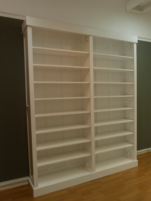 Massivholz Bücherregale nach Maß, Erle weiss lasiert