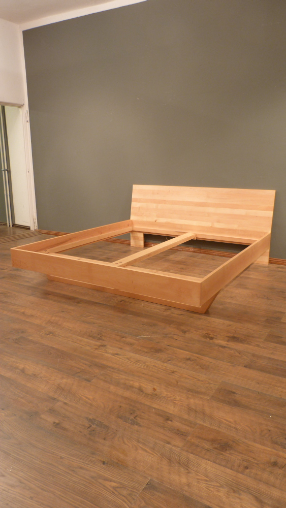 Massivholzbett 200x180cm, Erle geölt