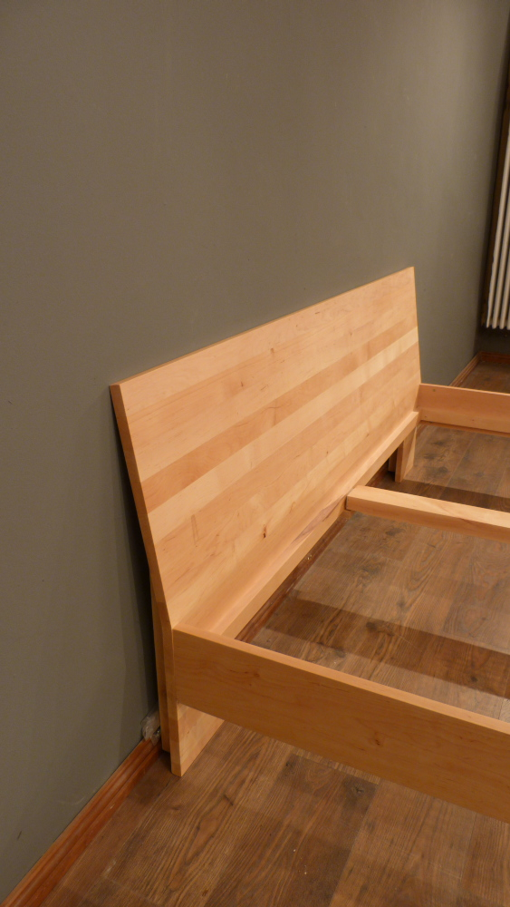 Massivholzbett 200x180cm, Erle geölt