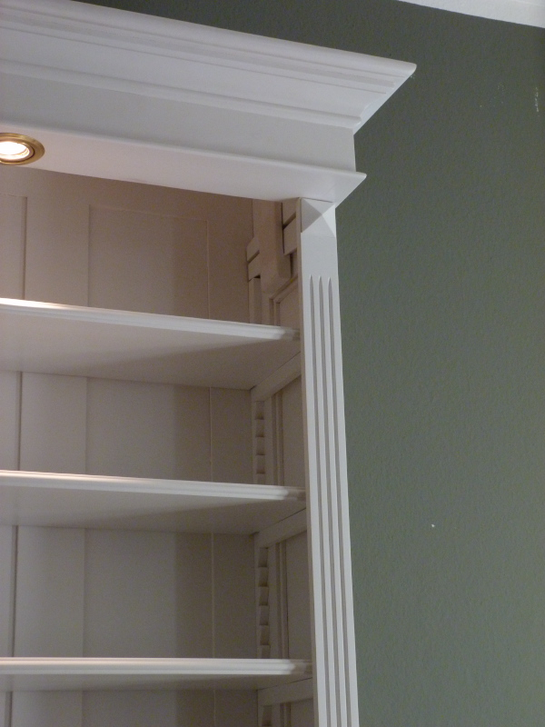 Bücherregale nach Maß, Klassisches Bücherregal mit Beleuchtung