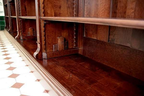 Sockelbereich mit Holzklammer vom Modell WAND5 - Bild 11