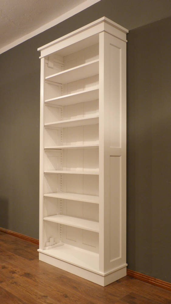 Massivholz Bücherregal im Bauhausstil