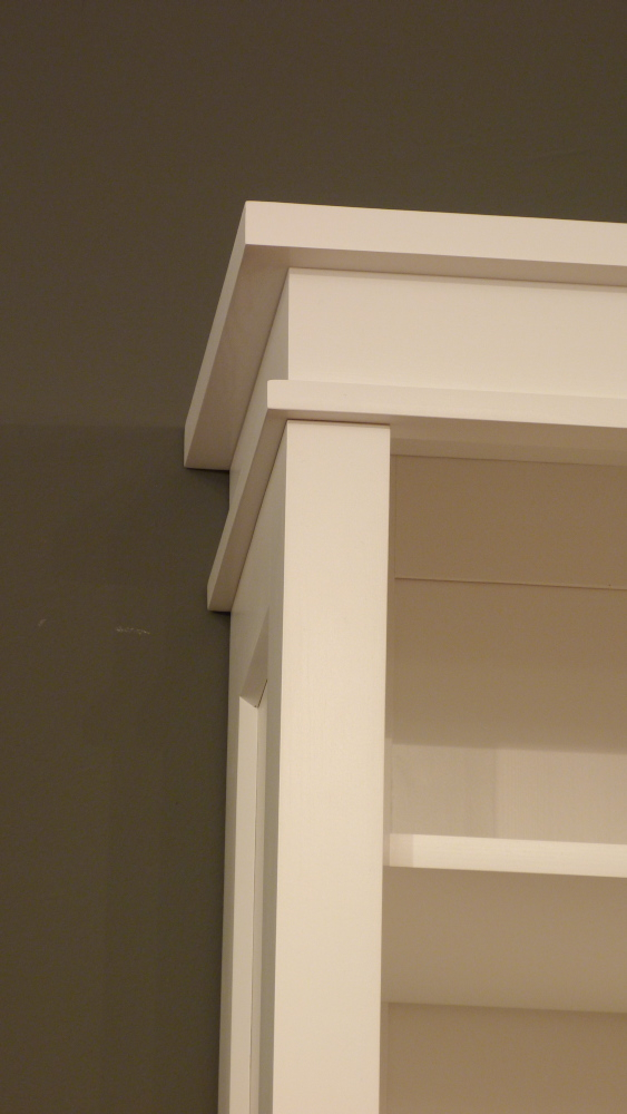 Massivholz Bücherregal im Bauhausstil