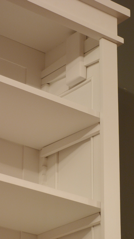 Massivholz Bücherregal im Bauhausstil